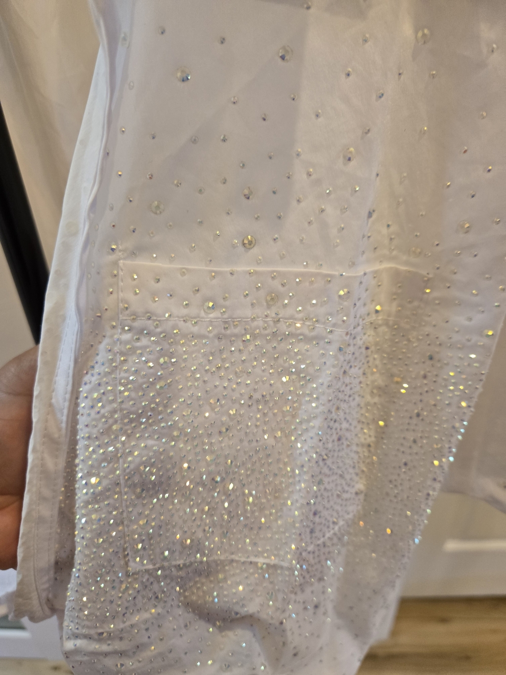 White Sequin Cropped Button-Front Shirt - Picture 2 of 3